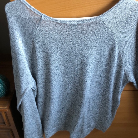Ladies top - Picture 2 of 2